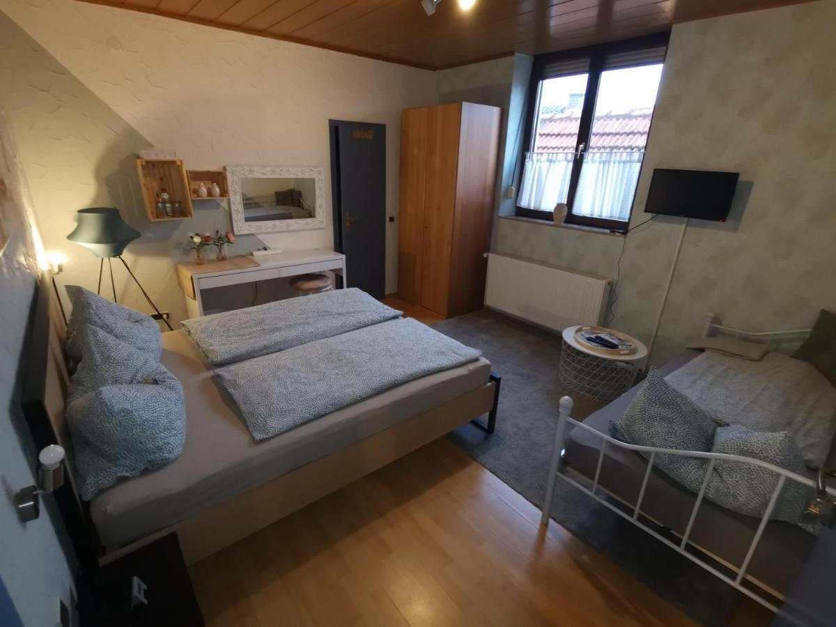 Pension Landgasthof - Iva Гаслох Екстер'єр фото