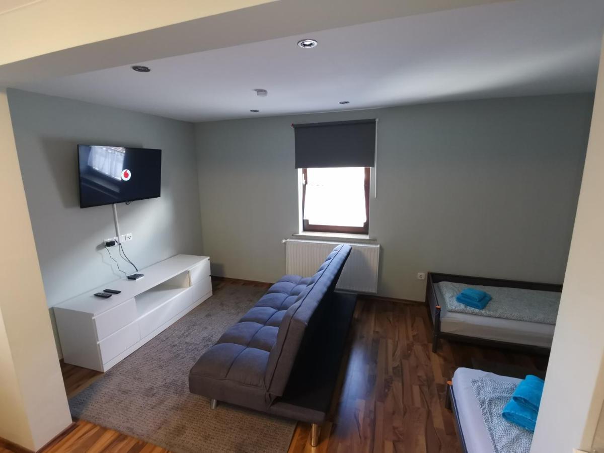 Pension Landgasthof - Iva Гаслох Екстер'єр фото