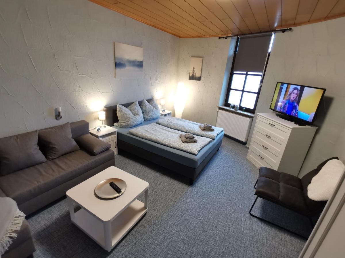 Pension Landgasthof - Iva Гаслох Екстер'єр фото
